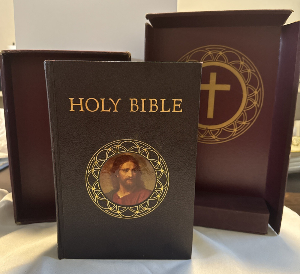 Vtg 1953 Holy Bible Catholic Action Edition Illustrated Hardcover Slipcase Box